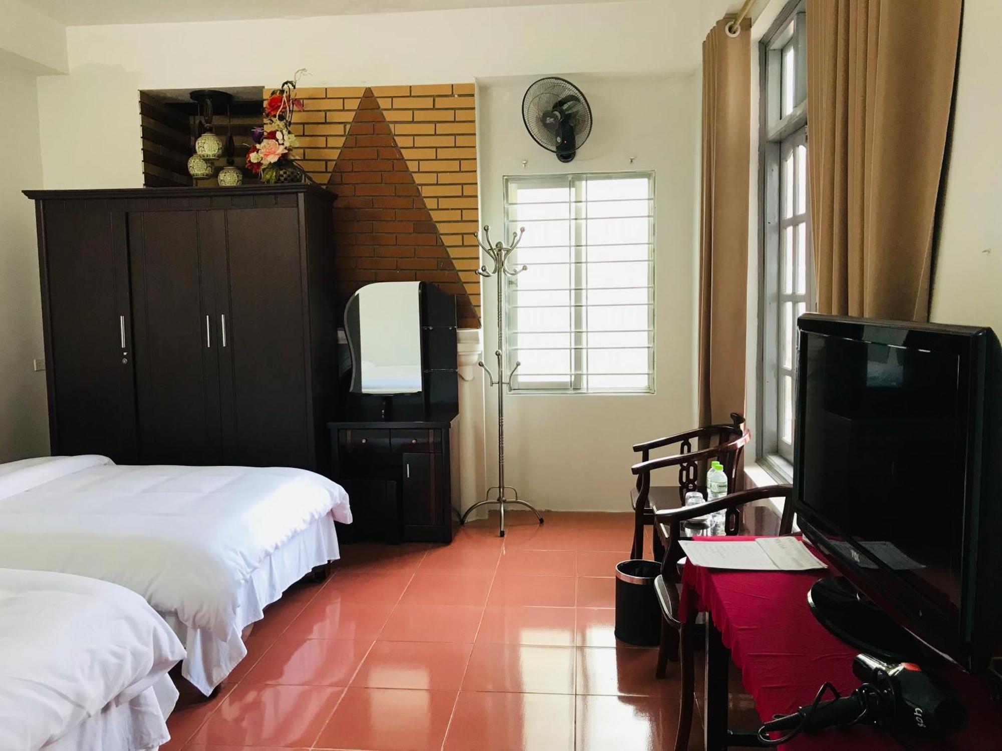 באק הא Anh Anh Hotel מראה חיצוני תמונה