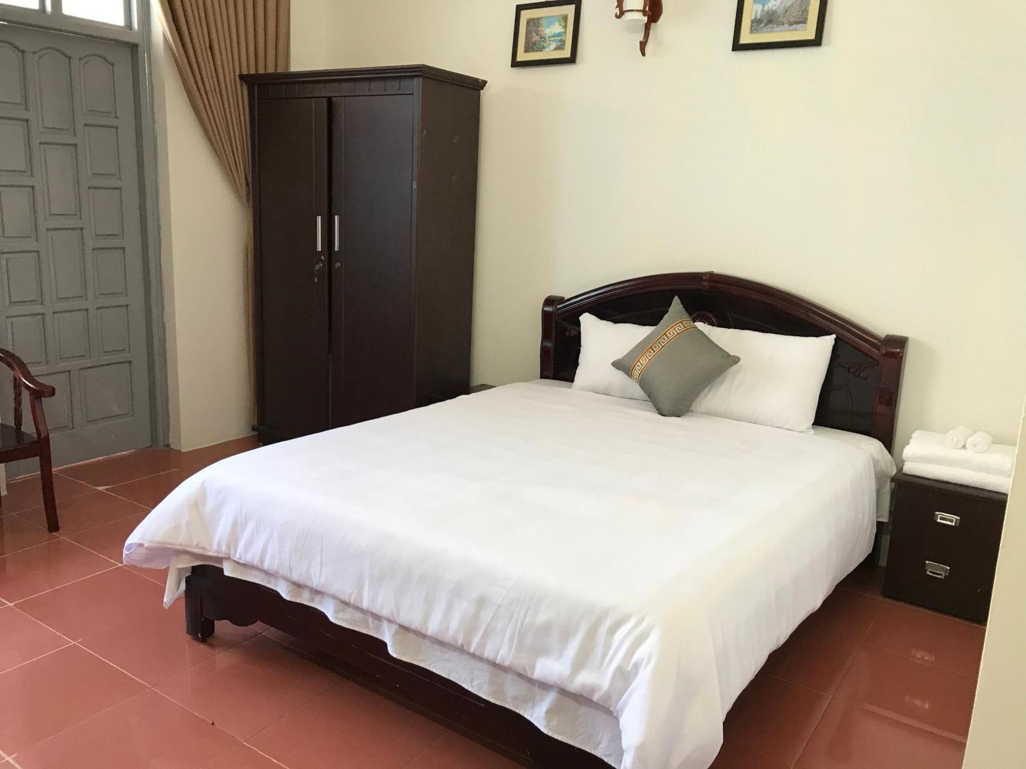 באק הא Anh Anh Hotel מראה חיצוני תמונה